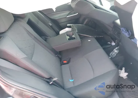 2022 Toyota Rav4 Xle z USA, uszkodzony, nr VIN 2T3P1RFV2NC303143